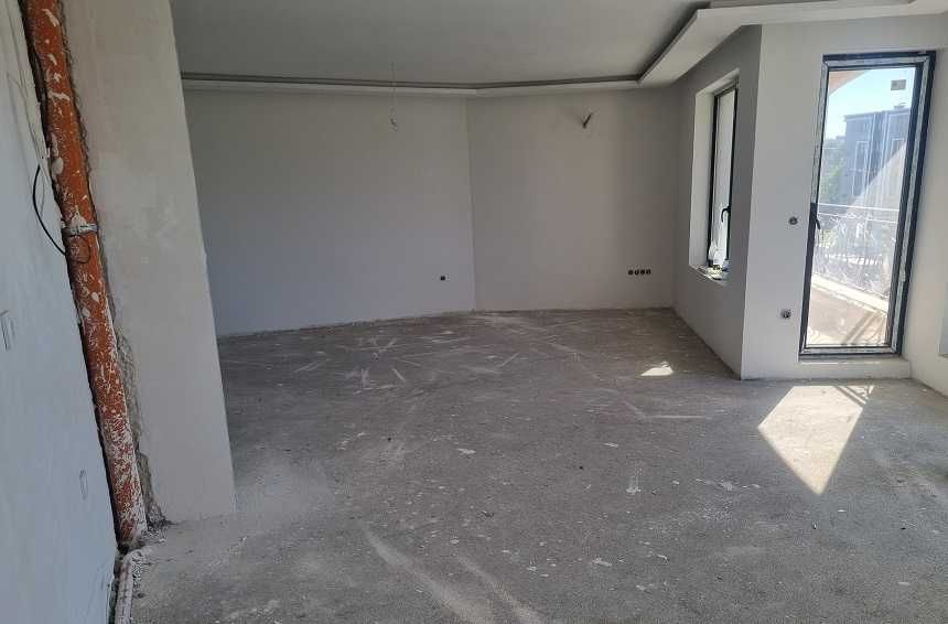 Продава се Тристаен апартамент в Пловдив, Христо Смирненски - 126 кв.м за 1250 €/кв.м - Снимка #2