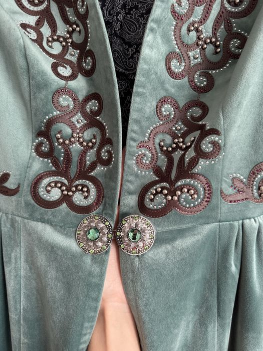 Комзол (Шапан женский)