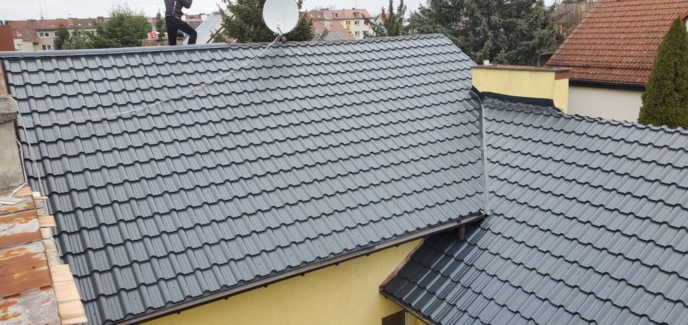 Executam acoperisuri