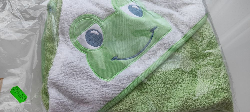 Бебешка хавлия с качулка