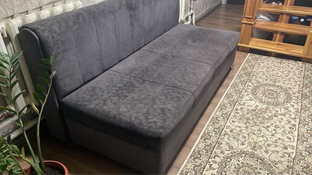 Продается диван в отличном состоянии