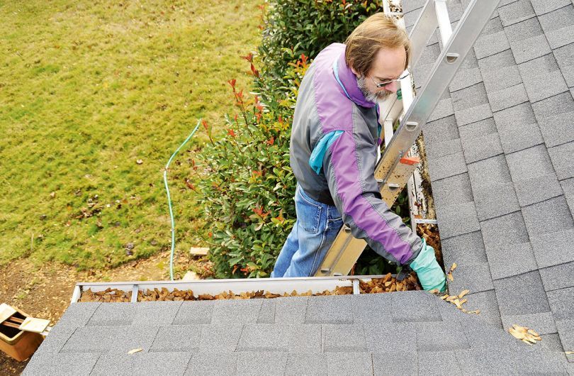 Ремонт водостока, ливневка, водосток монтаж, водосточная труба.