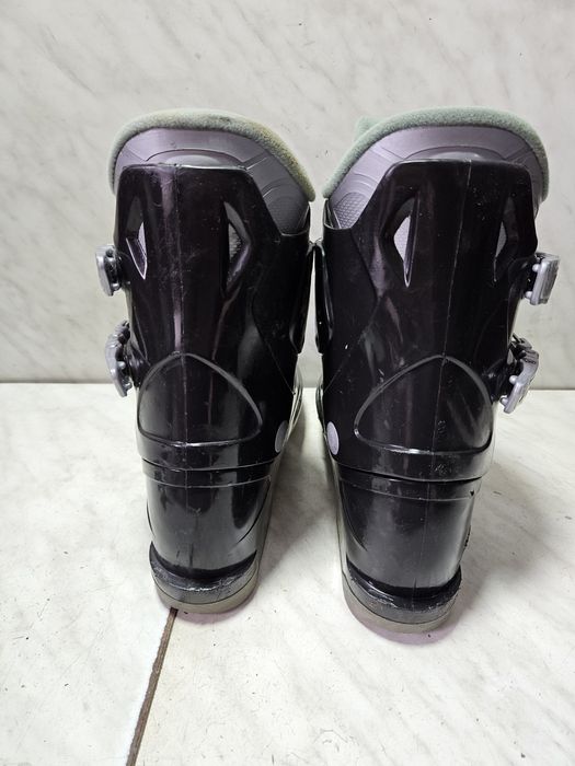 Clapari ski schi  Tecnica  mondo 24   corespunde mărimii 37