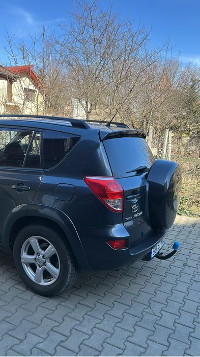 Vînd Toyota Rav 4