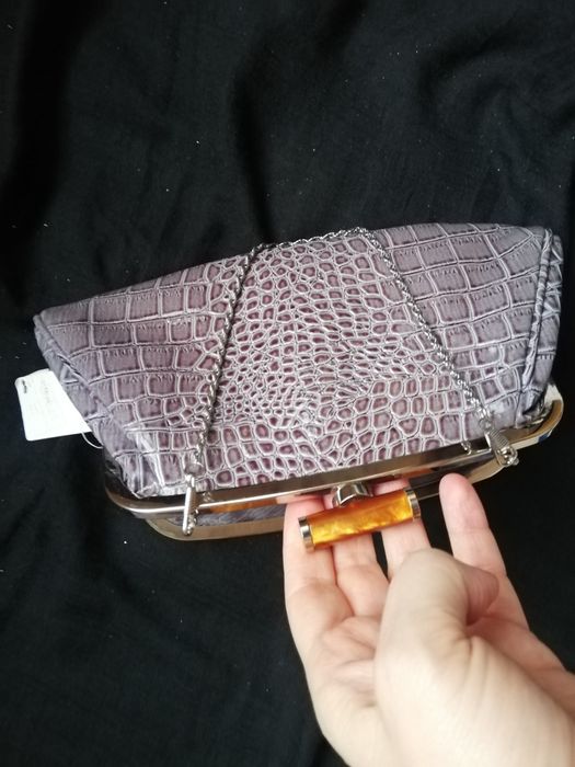 Нова дамска чанта