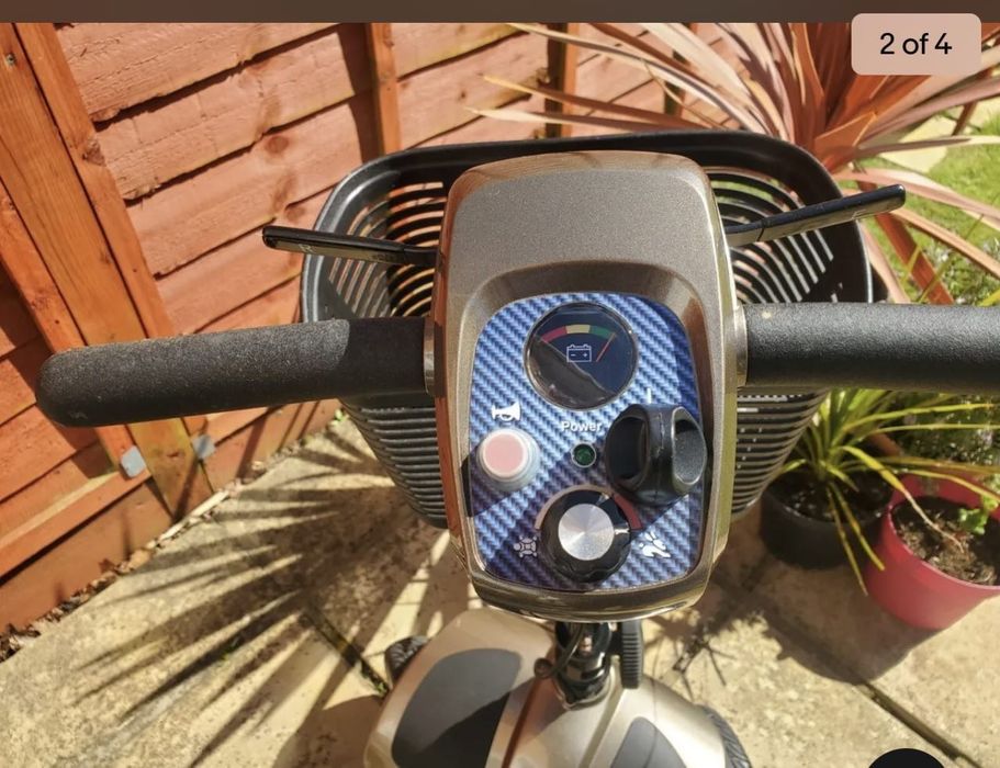 Електрическа количка за трудно подвижни хора