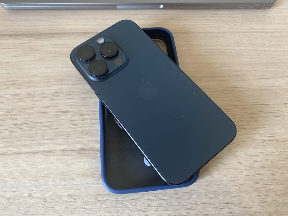 IPhone 15 pro синий титан