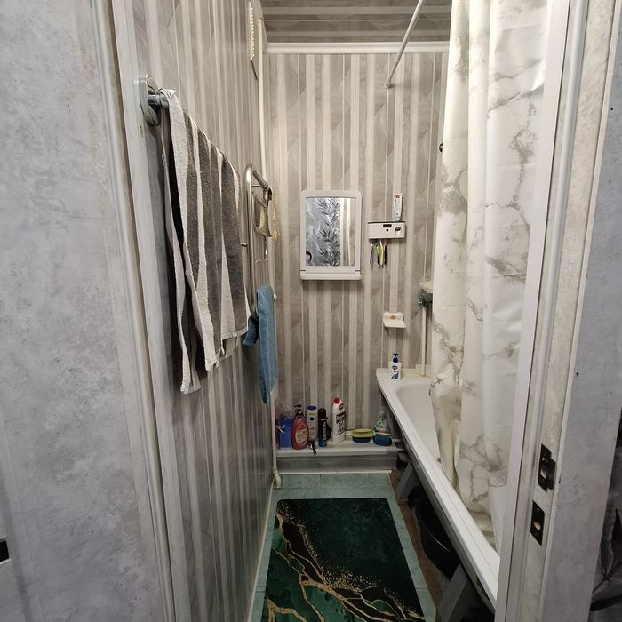 Продам 3 комн.кв, 1/5, Абая 39