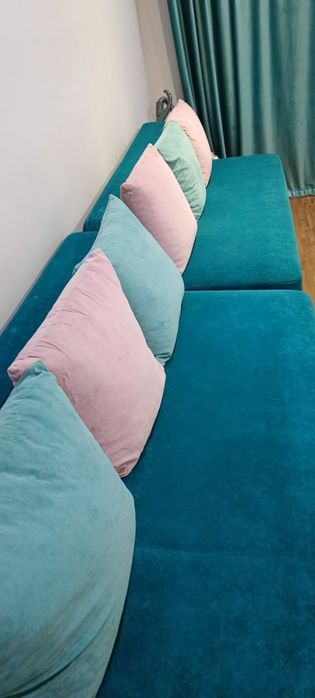 Срочно продам два дивана