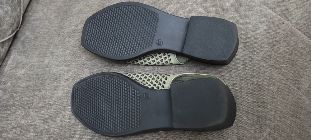 Босоножки фирменные привезённые