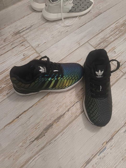 Маратонки Adidas 36 номер, нови