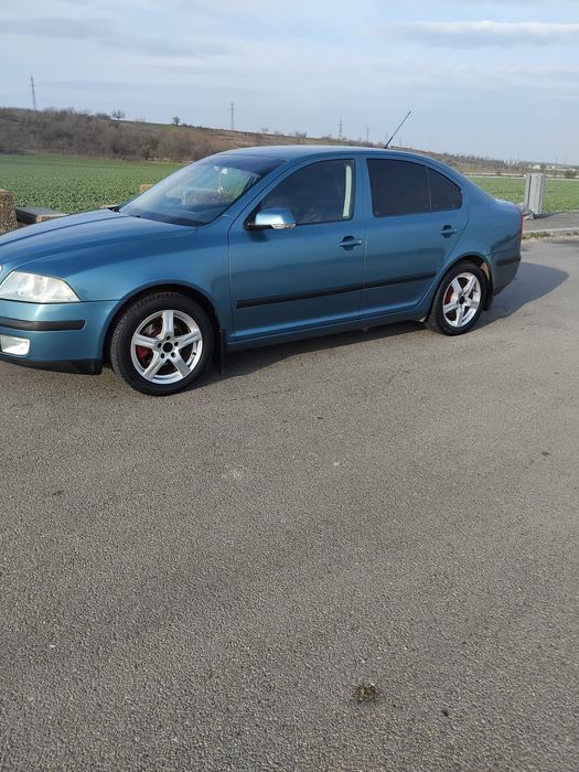 Vând sau schimb Skoda2