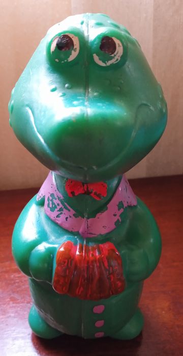 Игрушка пластмасса СССР "Крокодил Гена" 13 см