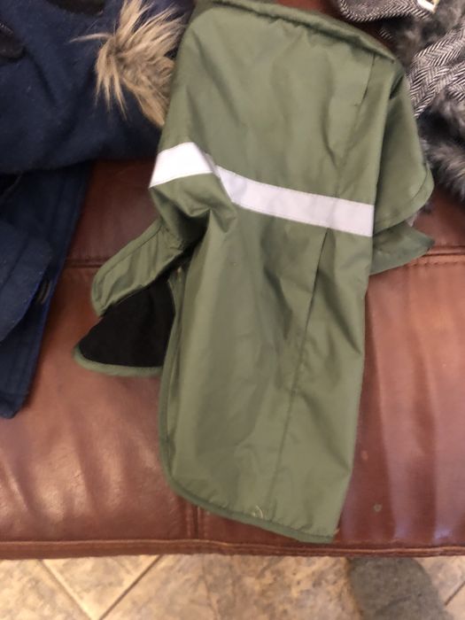 Haine catelusi  de talie mica