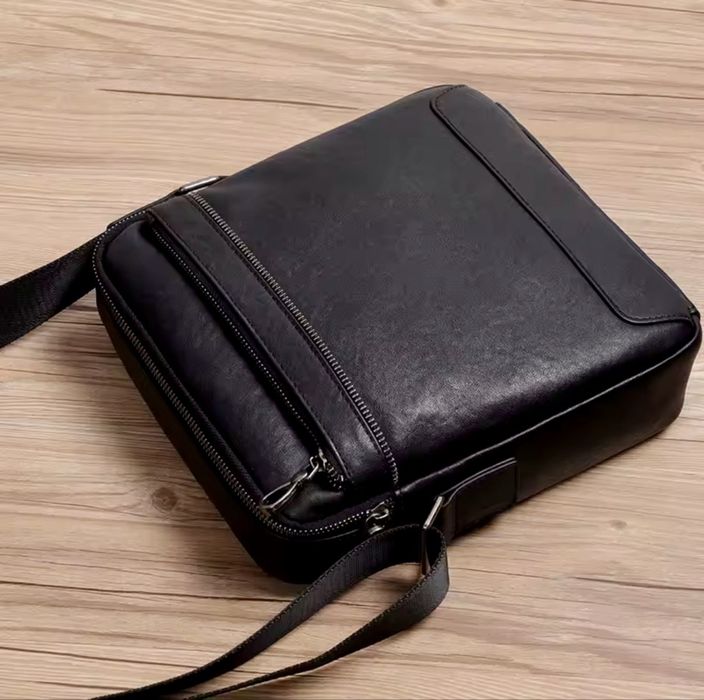 Мъжка елегантна дизайнерска чанта за през рамо /Черна естествена кожа!