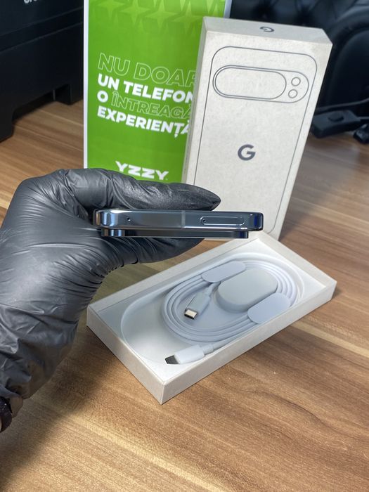 Google Pixel 10 Pro XL • 256 GB • Black