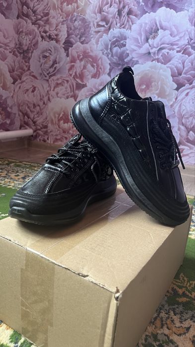 Продам муж крассовку