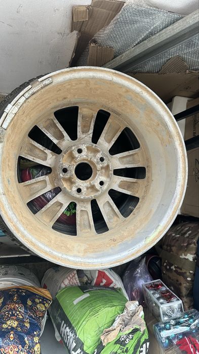 Продам литые диски (титанки) R16