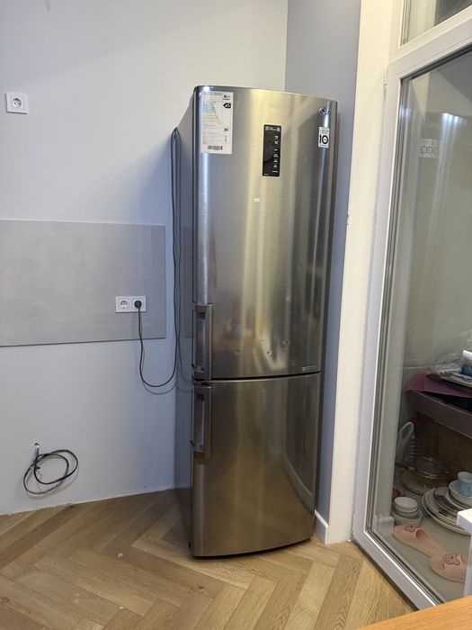 Lg холодильник сатылады