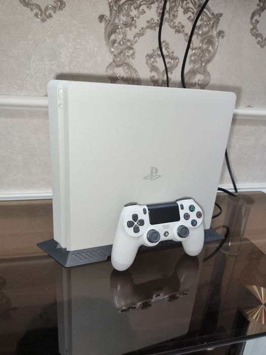 PS4 slim 1 тб с топ играми!