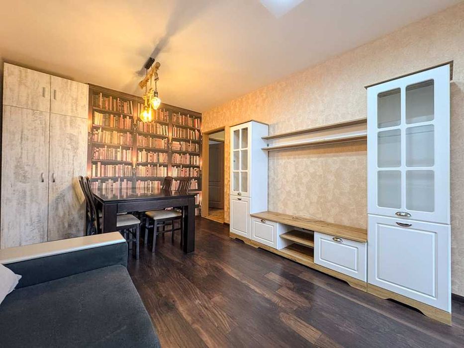 Продава се Двустаен апартамент в Русе, Център - 52 кв.м за 1731 €/кв.м - Снимка #2