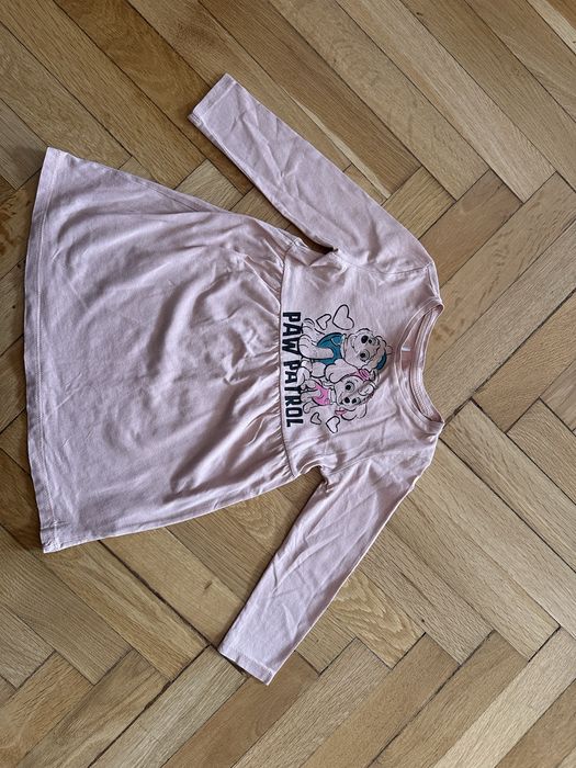 Hainute fata masura 98 noi sau in stare excelenta!