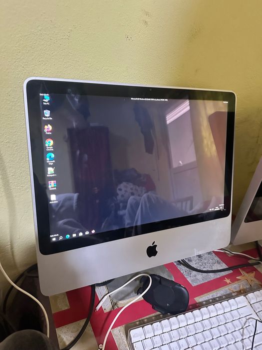 Vând Apple iMac în stare bună