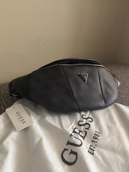 GUESS чисто нова чанта без забележка перфектна мъжка / унисекс чанта