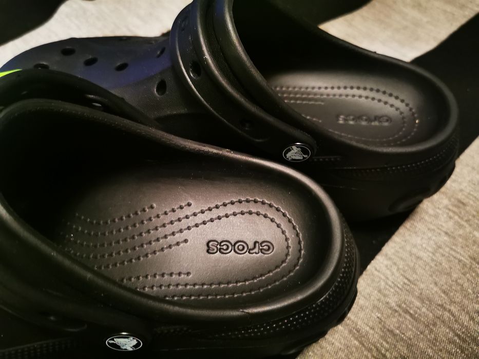 Чисто нови CROCS с етикет