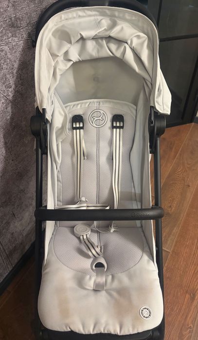 Лятна количка Cybex Beezy, цвят Fog Grey- ползвана 4-5 пъти
