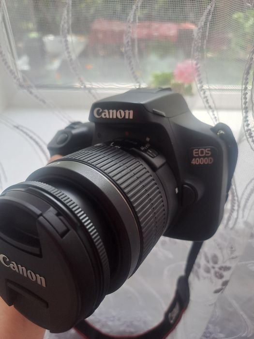 Фотоопарат Canon 4000