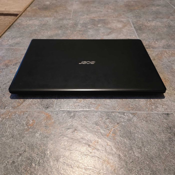 Acer Aspire 3-Intel i3~7020U-17,3FHD-8GB-250 GB SSD-Intel HD630~4GB