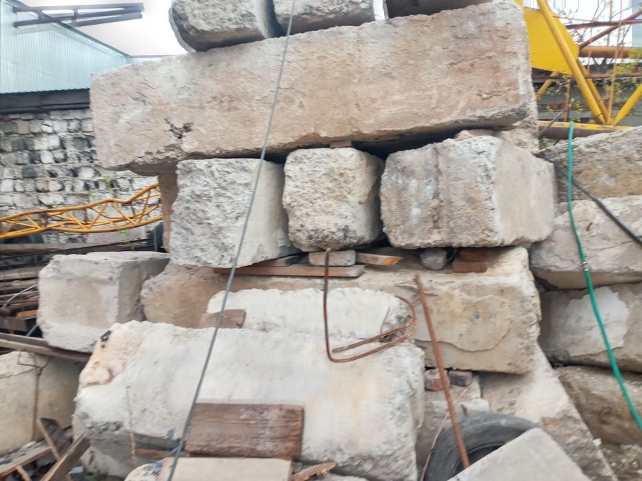 Продам блоки фундаментые