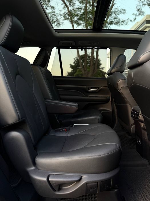 Toyota Highlander 2024 — 7