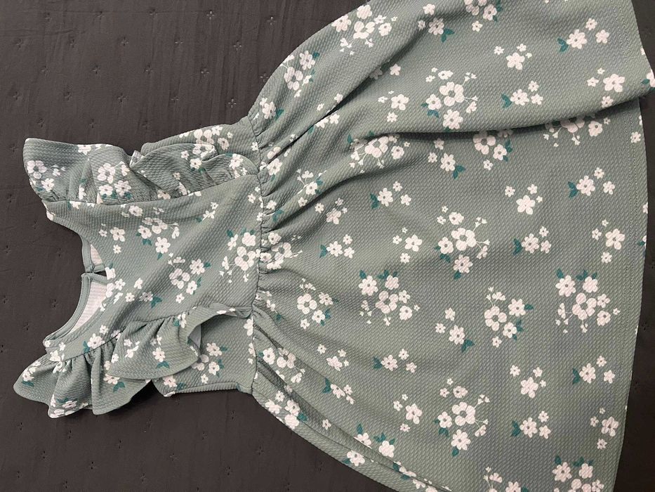 Лот от роклички за момиче 6-8г