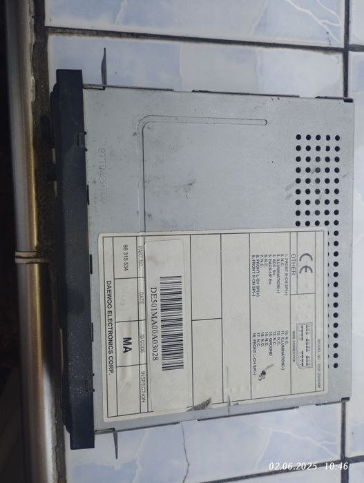 Radio va fleshka òqiydi