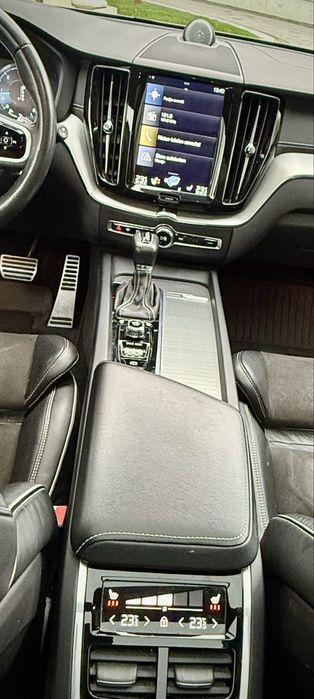 Volvo XC60 R-Design D5 AWD Full! B&W Sound!Garantie 1 An