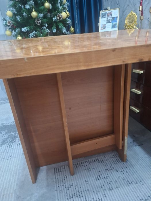 Продам кухонный стол