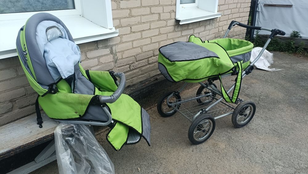 Коляска б/у в хорошем состоянии