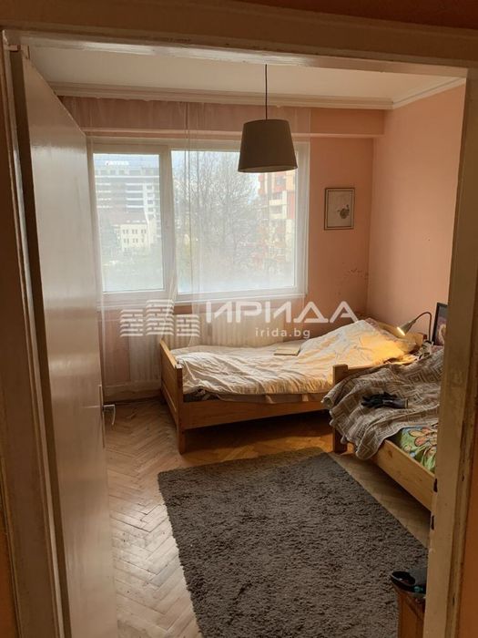 Многостаен апартамент в квартал Дружба 2