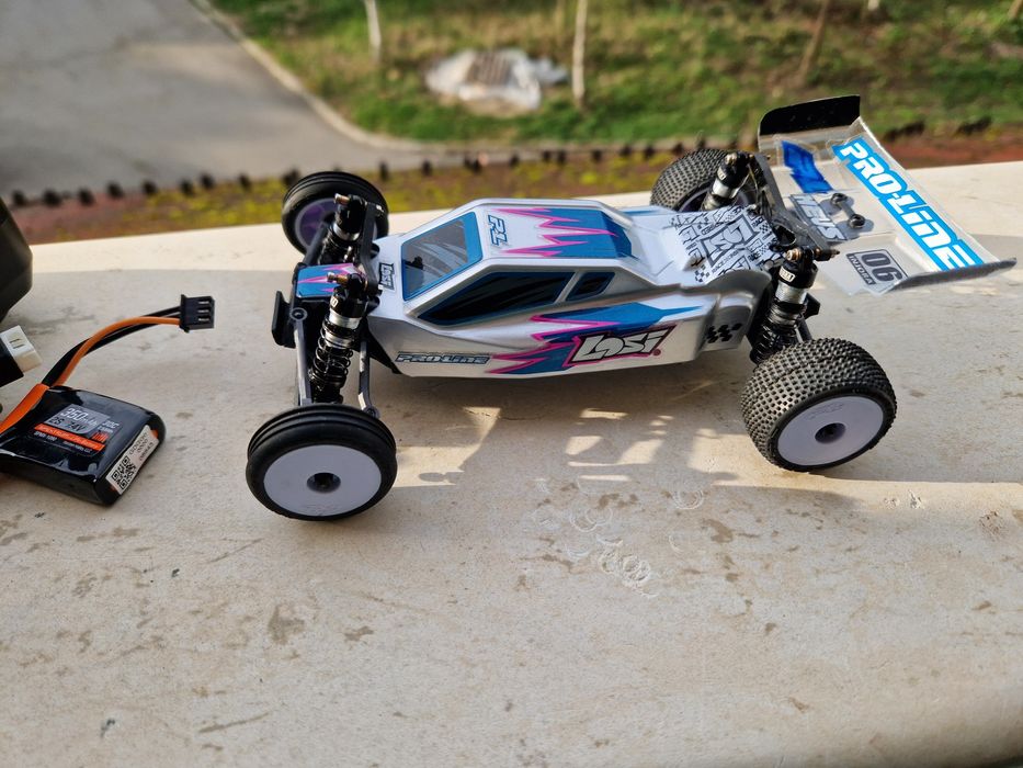 RC модел / Количка с дистанционно Losi Micro-B