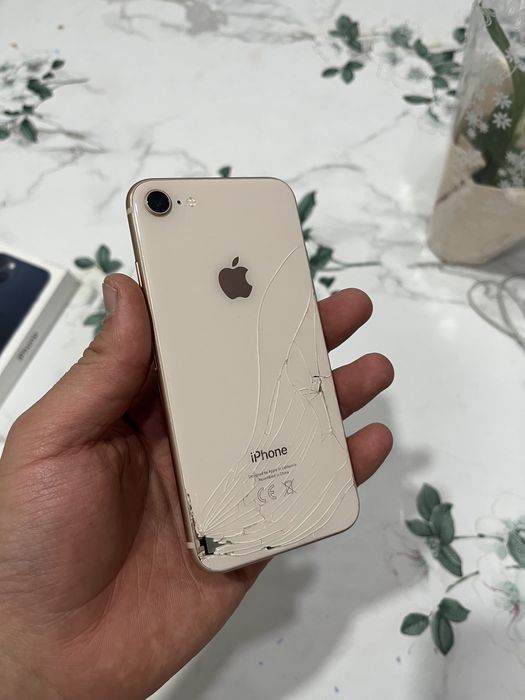 Срочно Iphone 8