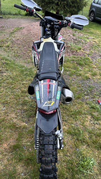 Vând Enduro 250 injecție