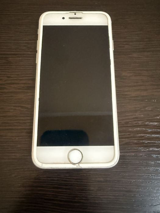 Продам айфон 7 в отличном состояний.