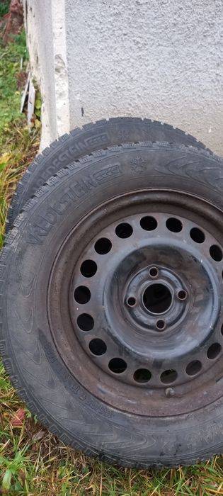 Vând cauciucuri iarna 195/65/r15