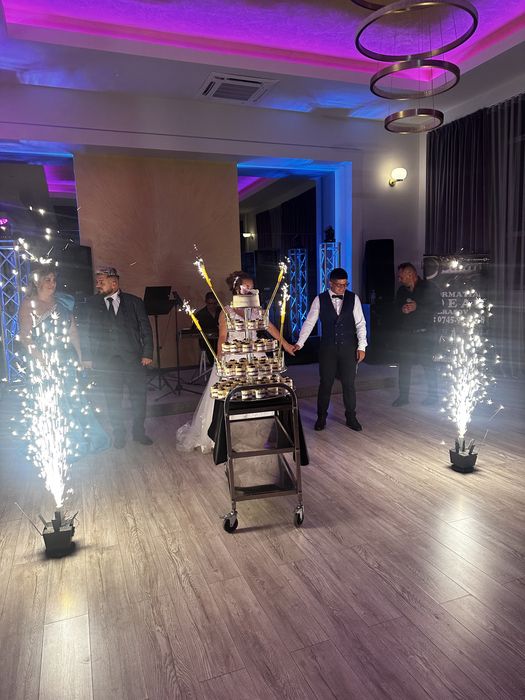 Tort Shoturi, Candy Bar, Cigar bar