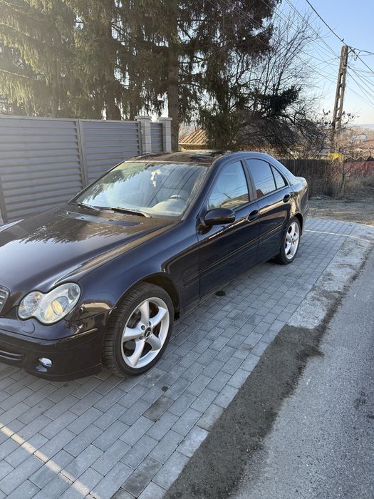 Mercedes C220  cdi facelift cutie automată 2006