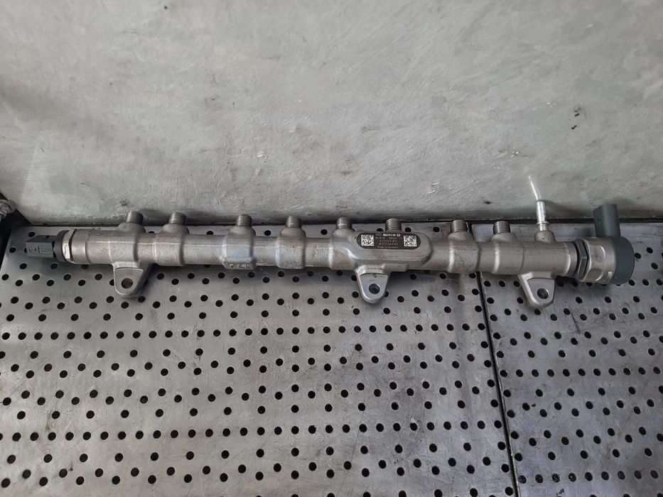 rampa injectoare 3.0 d bmw 7 g11 g12 0445216051  857156901