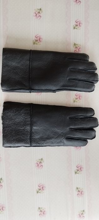 Продавам мъжки зимни ръкавици от естествена кожа