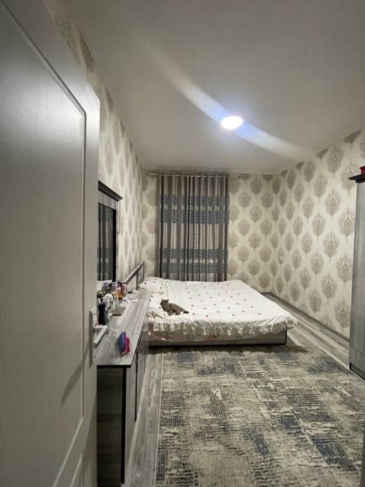 Фаргона шахар марказида 3 хонали квартира сотилади